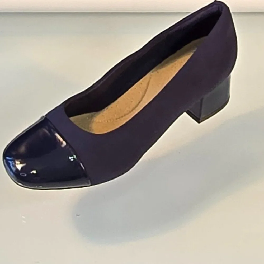 Clarks Marilyn Sara Blue Shoes Womens Sz 7.5 Fabric w Patent Leather Block Heels
